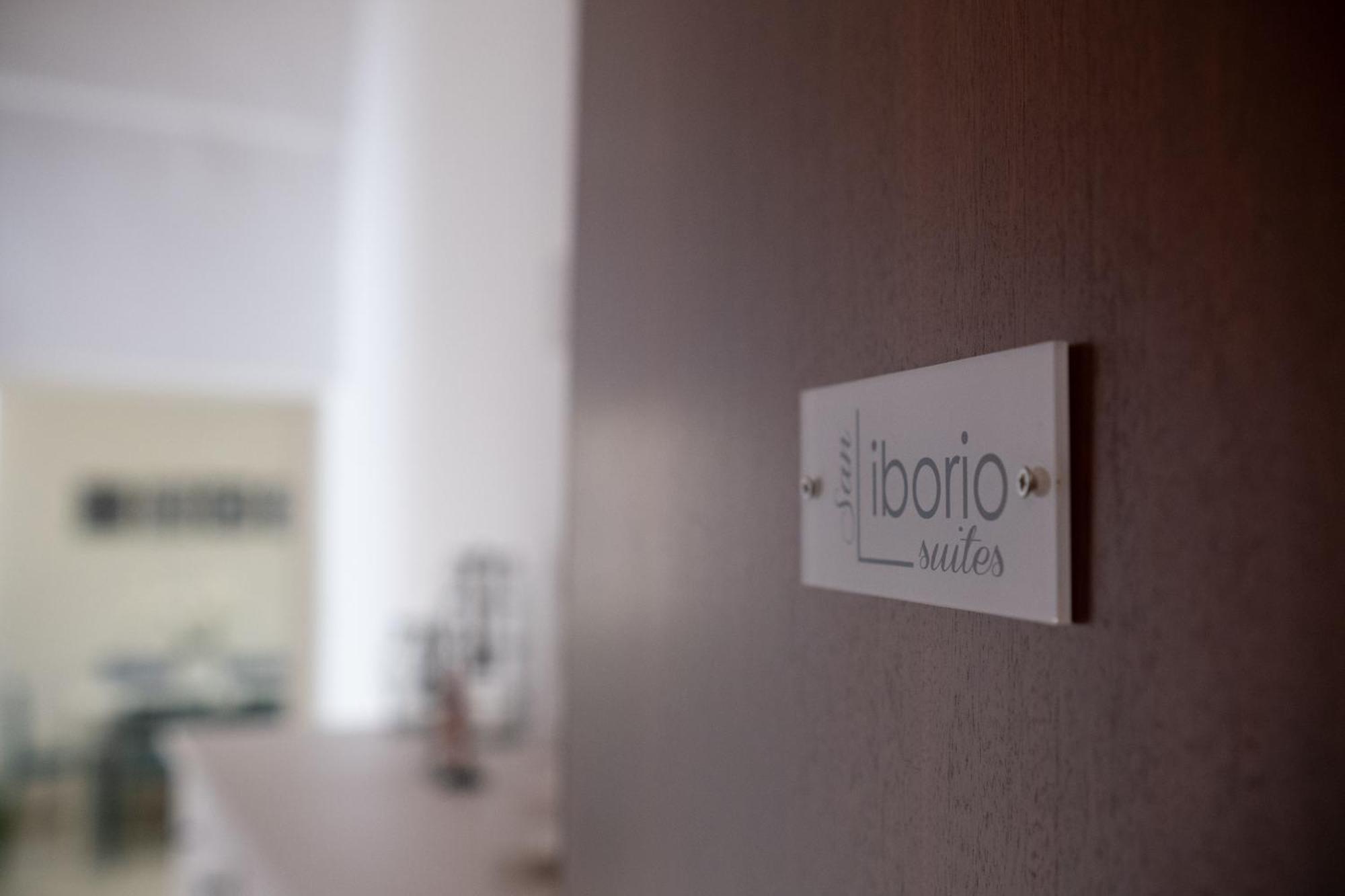 San Liborio Suites Napoli Bagian luar foto